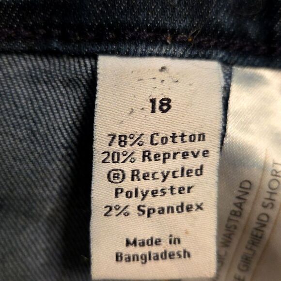 LANE BRYANT Mid Rise Girlfriend Shorts Flex Magic Waistband Dark Wash Size 18 - Picture 4 of 5